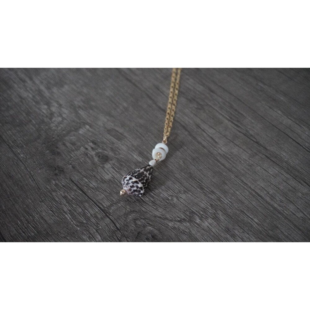 Real Cone Shell Necklace - Picture 4 of 7